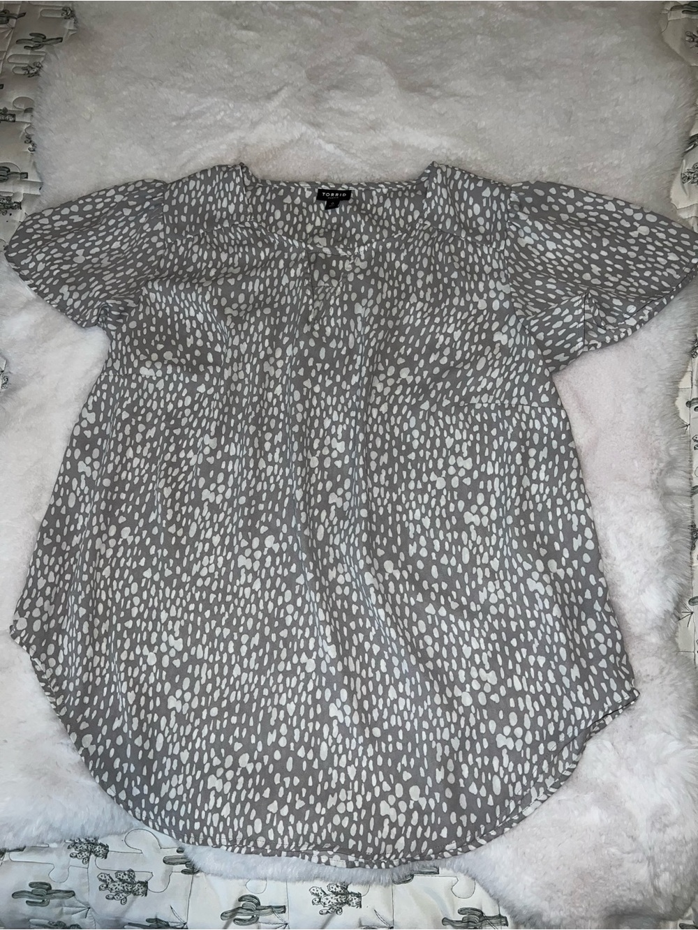 torrid Gray Speckled Flutter Sleeve Blouse
